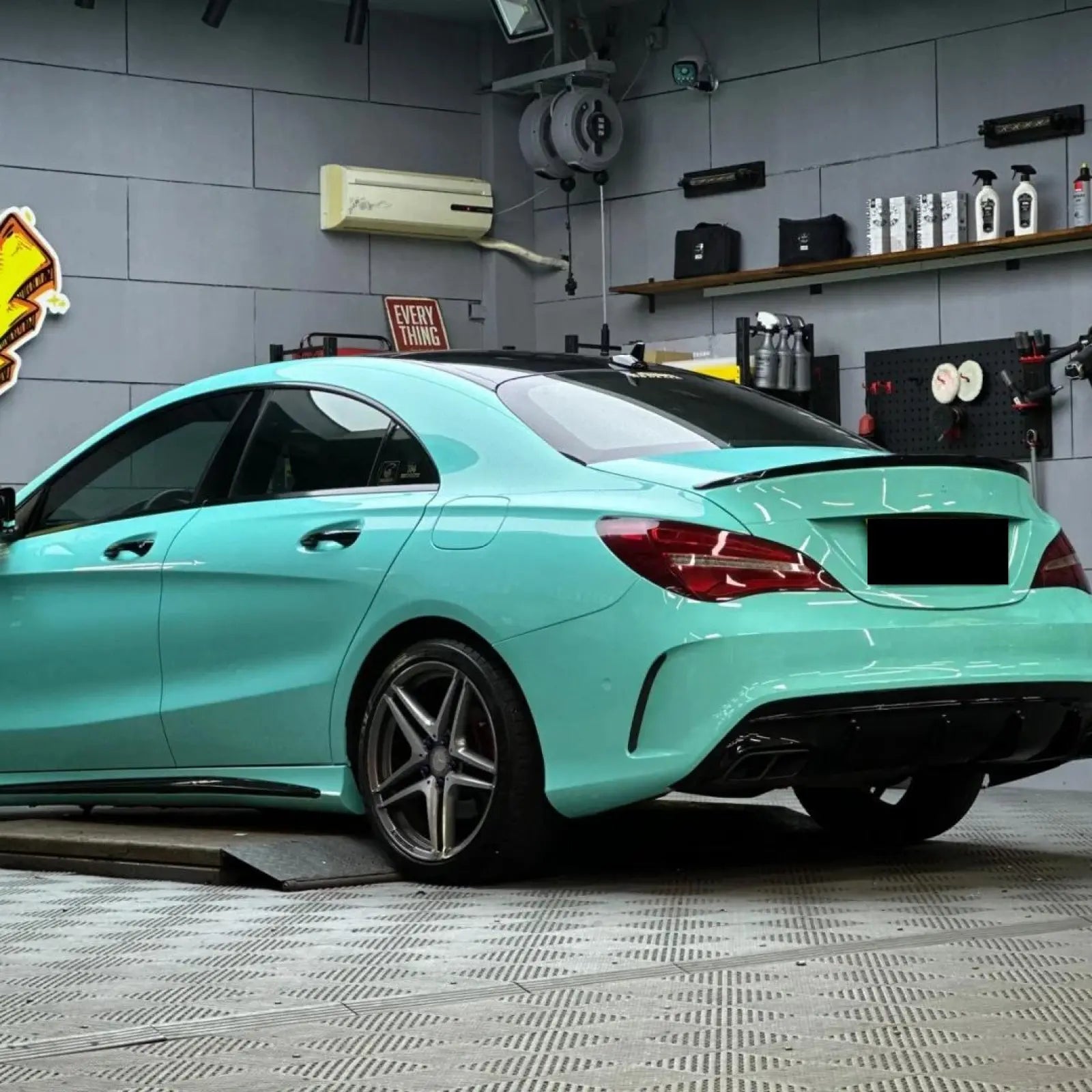 Glossy Crystal Tiffany Blue Car Vinyl Wrap