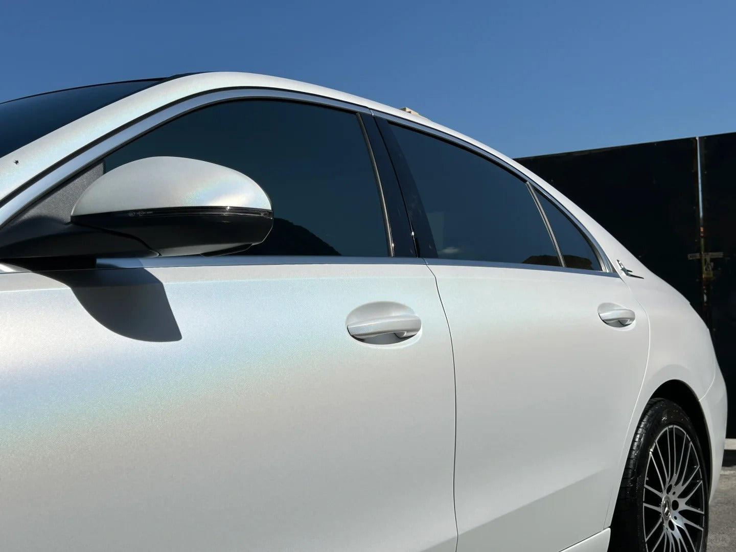 Matte Metallic Rainbow Laser White Car Vinyl Wrap PET