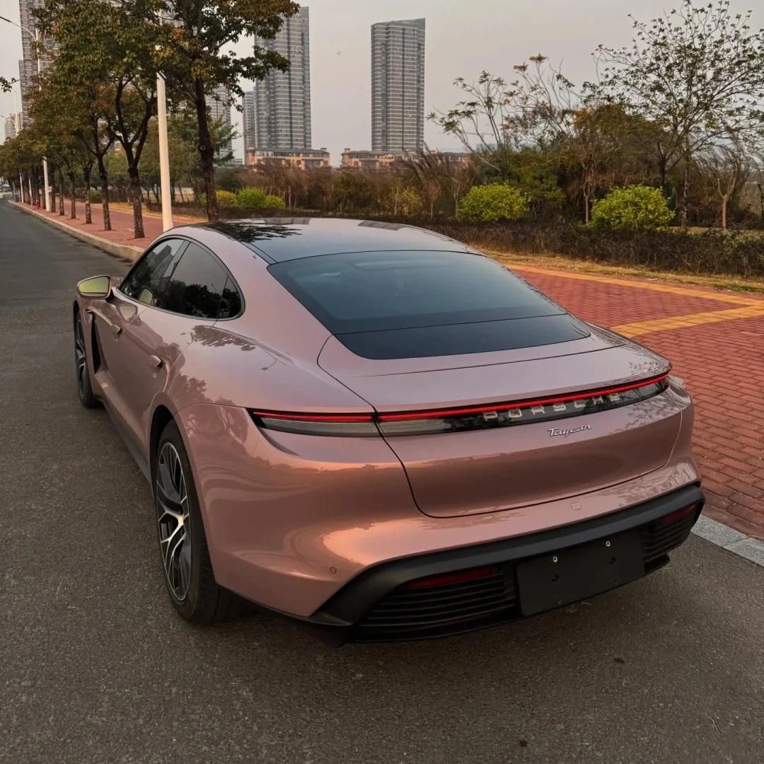 Gloss Metallic Frozen Berry Pink Car Vinyl Wrap PET