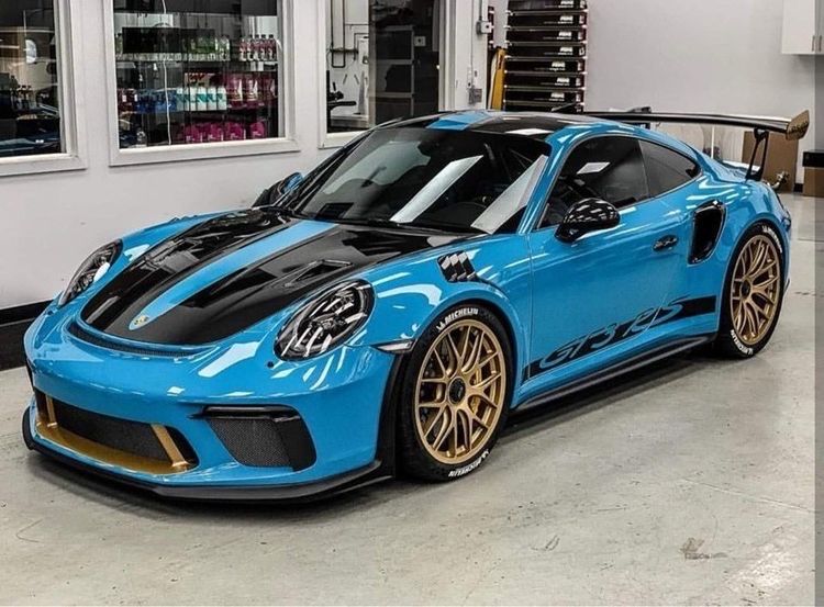 TPU Glossy Miami Blue Paint Protection Film
