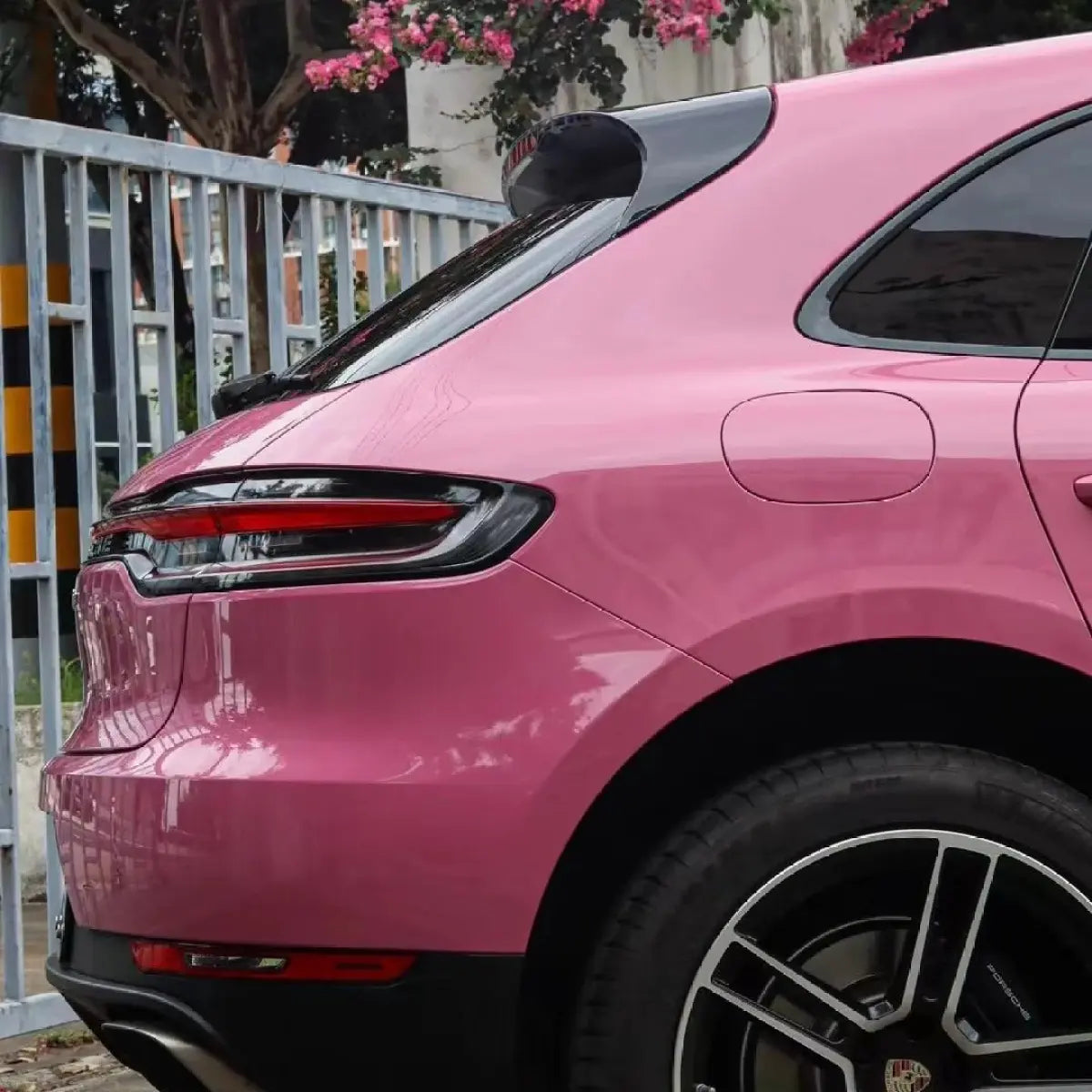 Gloss Tulip Pink Car Vinyl Wrap PET
