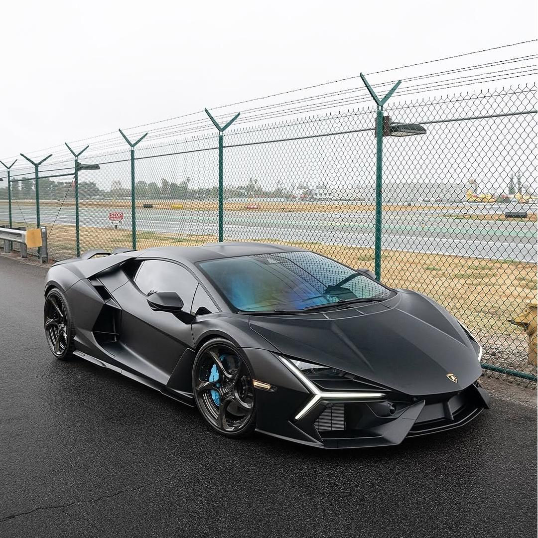 Ridiculous Matte Black Car Vinyl Wrap