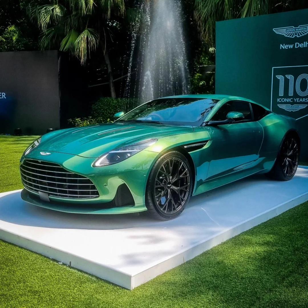 Gloss Metallic Iridescent Emerald Green Car Vinyl Wrap