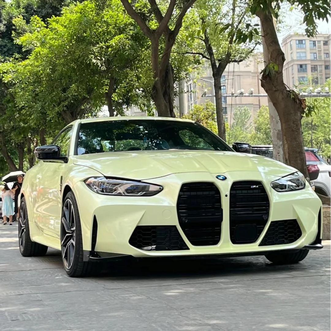 Gloss Chanel Yellow Car Vinyl Wrap BMW PET
