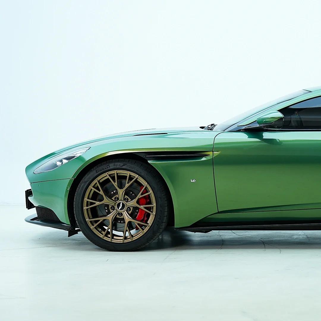 Gloss Metallic Iridescent Emerald Green Car Vinyl Wrap