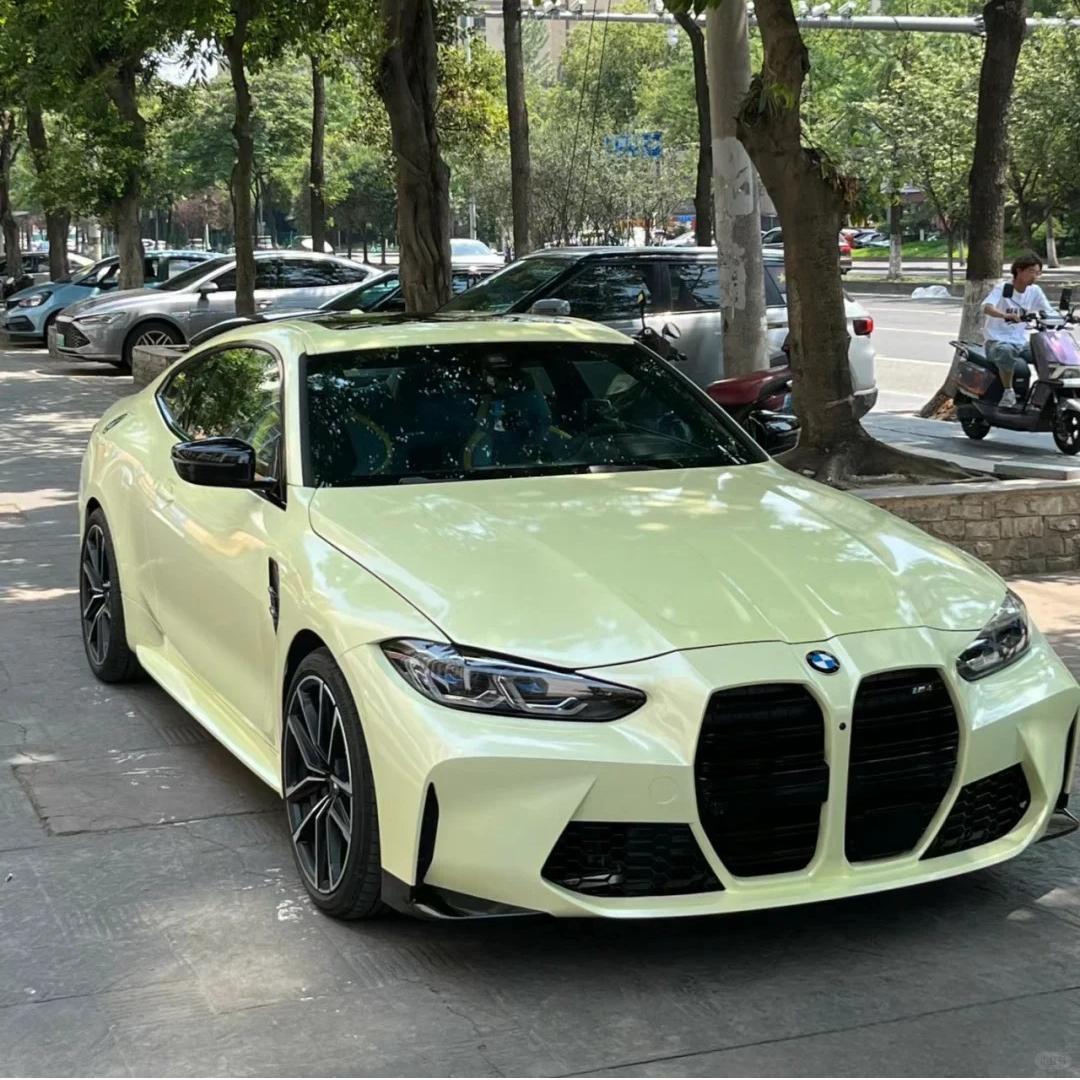 Gloss Chanel Yellow Car Vinyl Wrap BMW PET